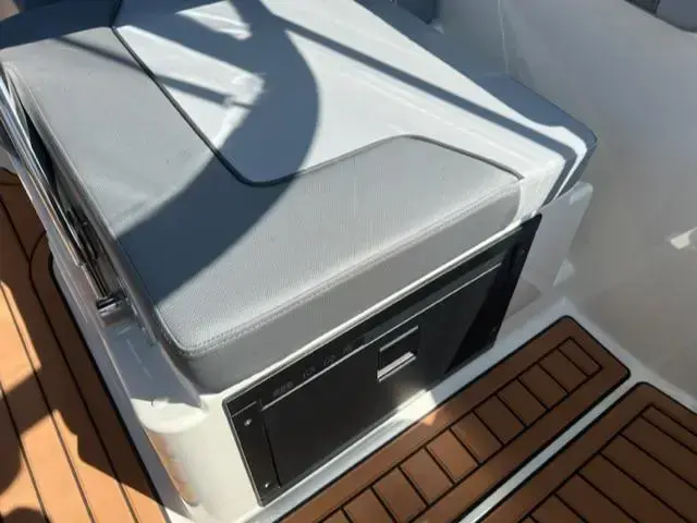 Bayliner Vr5