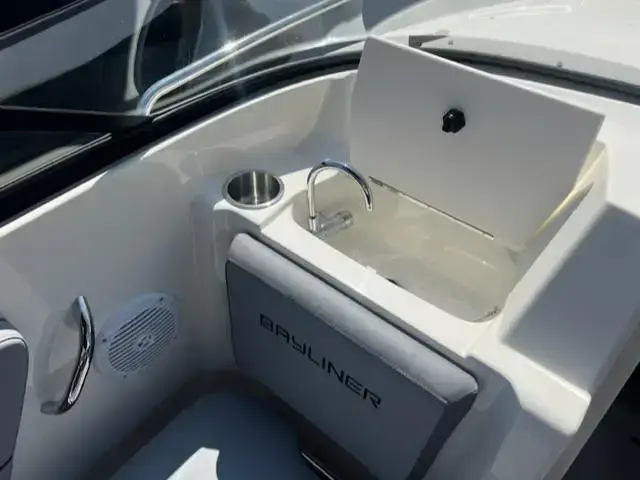 Bayliner Vr5