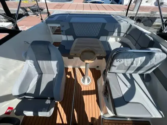 Bayliner Vr5