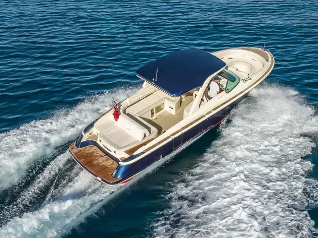 Chris Craft 35 Launch Gt