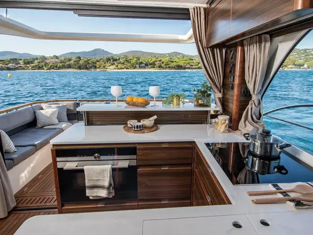 Marex 440 Gourmet Cruiser