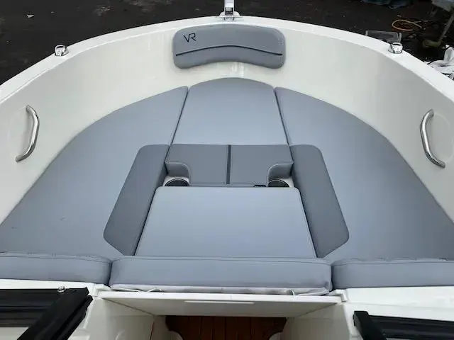 Bayliner Vr4