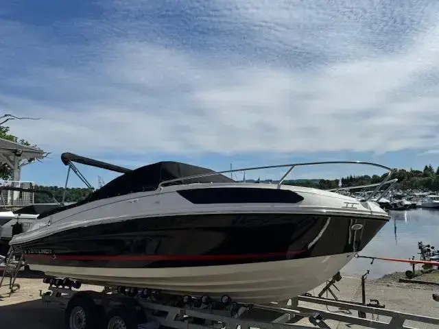 Bayliner VR5 Cuddy