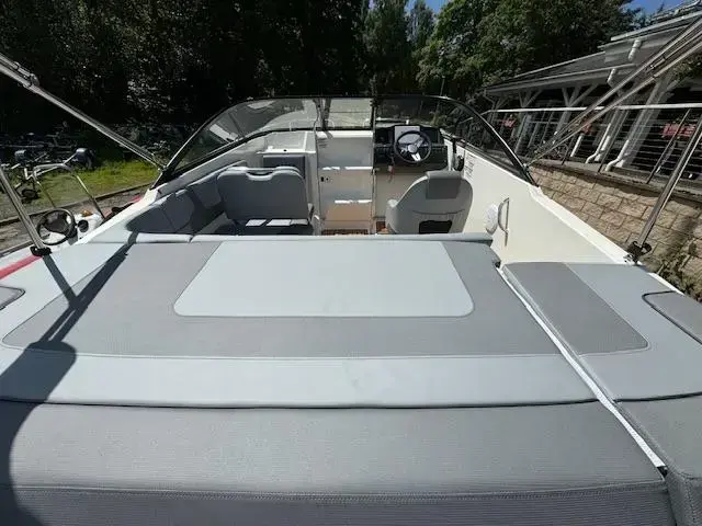 Bayliner VR5 Cuddy