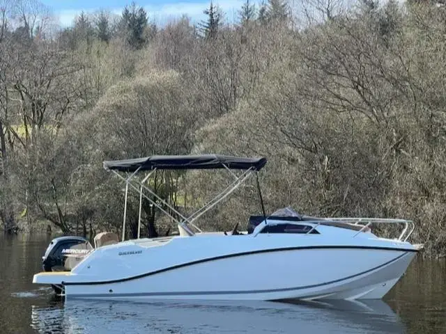 Quicksilver 555 CABIN