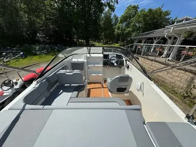 Bayliner Vr5