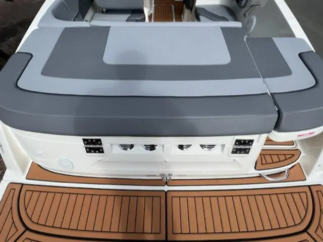 2024 Bayliner vr6 bowrider