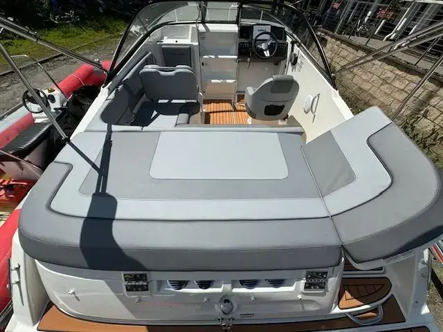 Bayliner Vr5