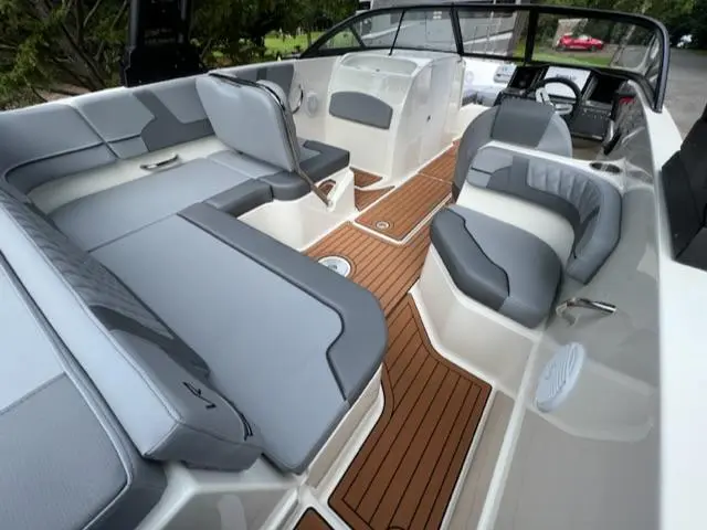 2024 Bayliner vr6 bowrider