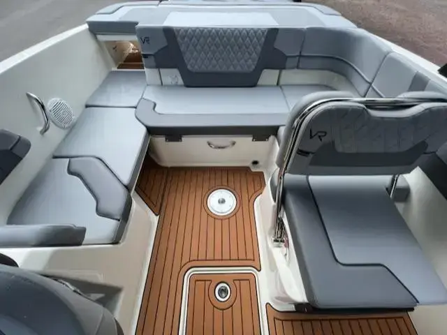 Bayliner Vr6