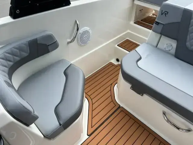 Bayliner Vr6