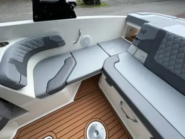 Bayliner Vr6