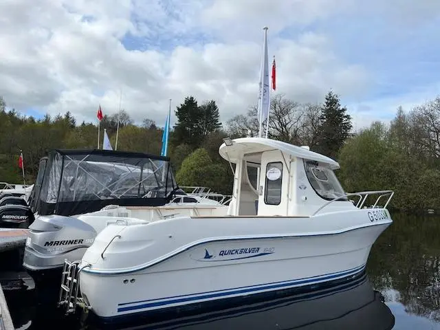 2006 Quicksilver 640 pilothouse