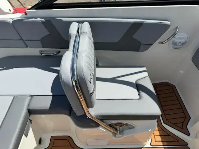 Bayliner Vr5