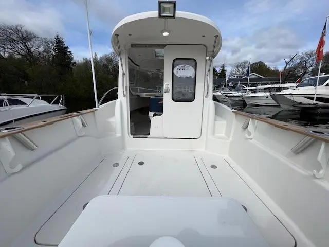 2006 Quicksilver 640 pilothouse