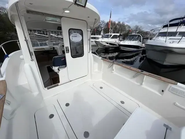 Quicksilver 640 Pilothouse