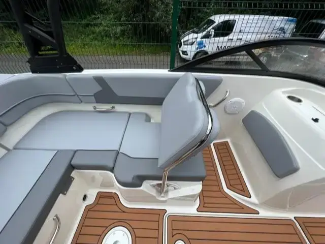 Bayliner Vr5