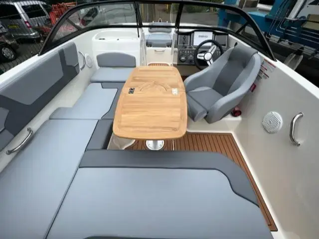 Bayliner Vr5