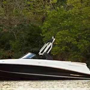 2024 Bayliner VR5 Bowrider