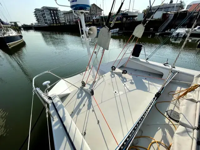 Eric Goetz Custom Sailboats 80