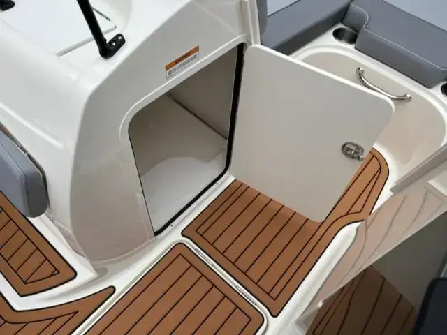 Bayliner Vr5