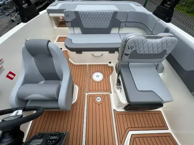 Bayliner Vr5