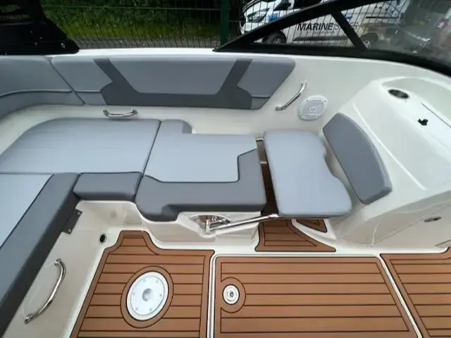 Bayliner Vr5