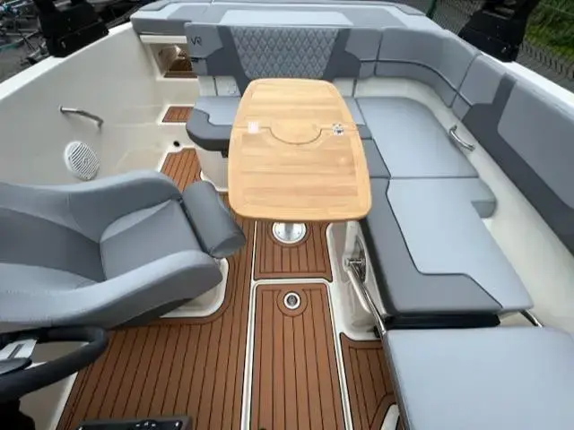 Bayliner Vr5