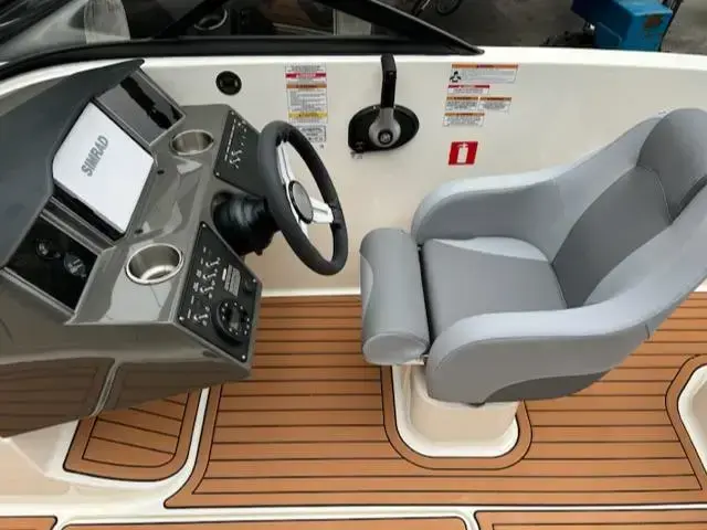 Bayliner Vr5