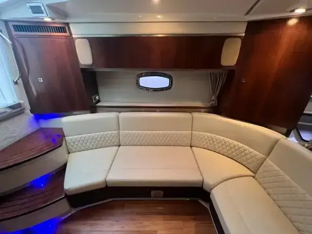 Chaparral 310 Signature