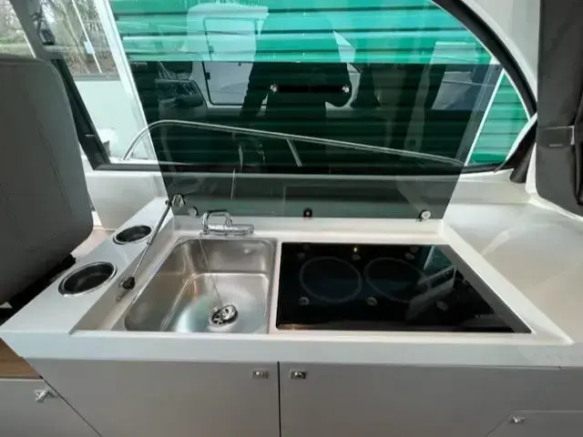 Beneteau Antares 11