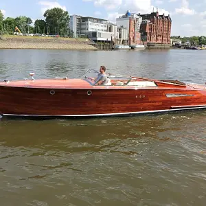 1994 Royal Craft Dolvik 32 Runabout