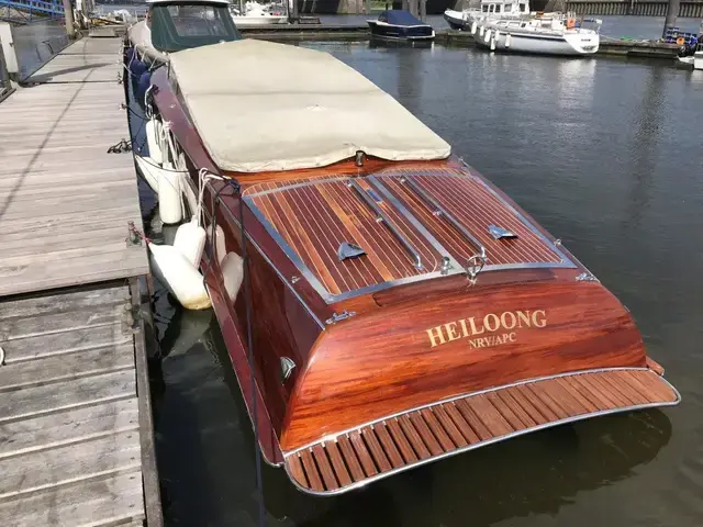 Royal Craft Dolvik 32 Runabout