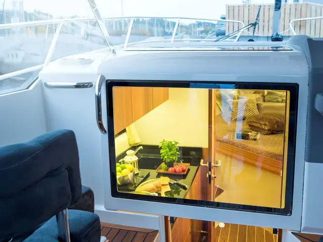 Marex 310 Sun Cruiser