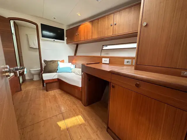 Solaris 72 Deck House