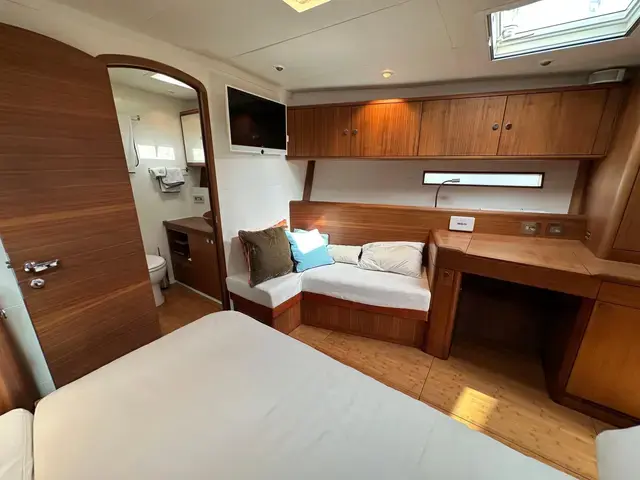 Solaris 72 Deck House