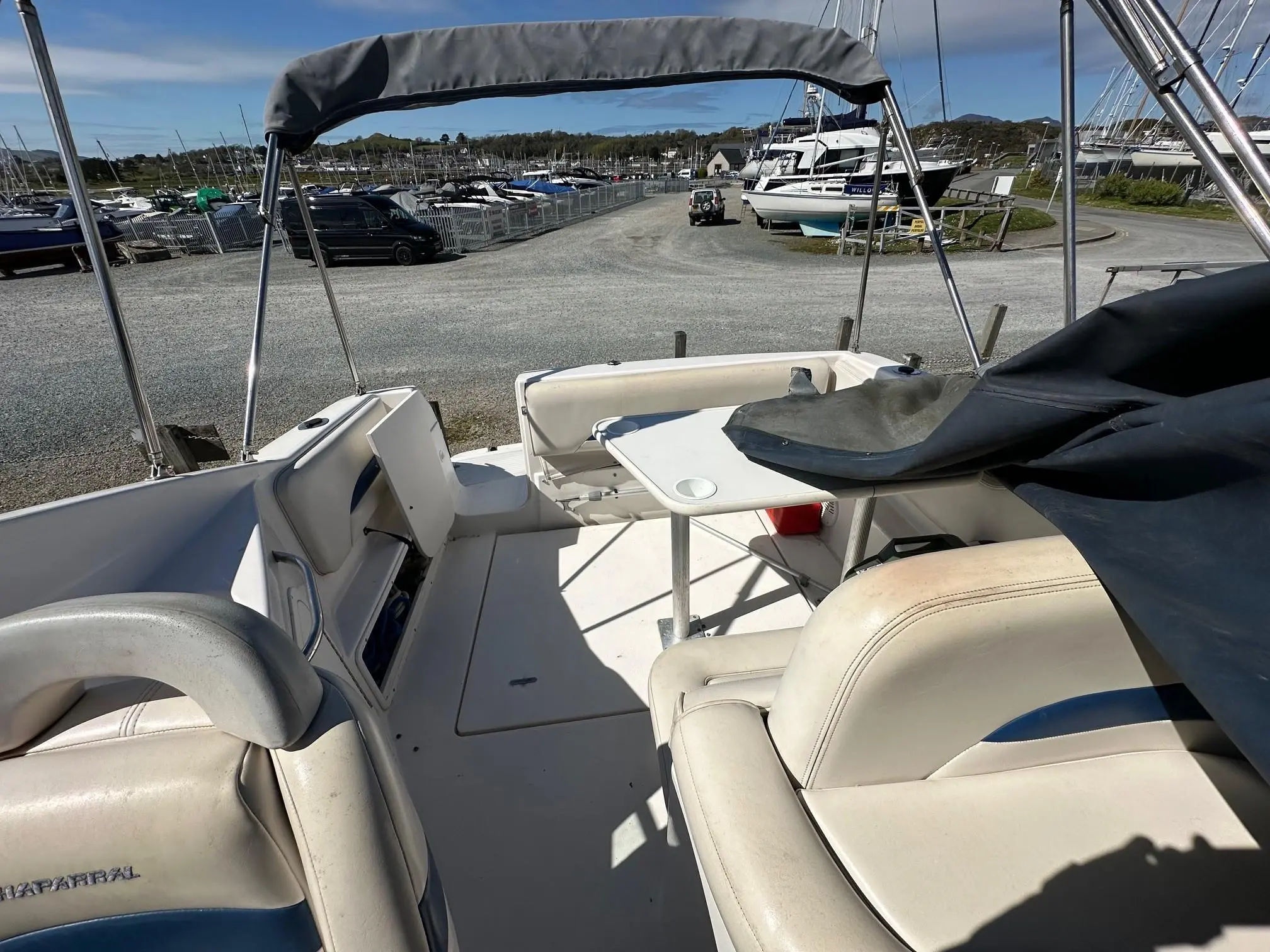 2001 Chaparral 260 signature