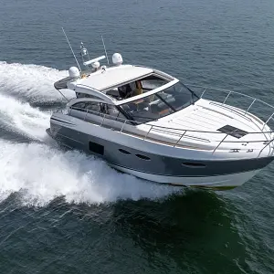 2014 Princess V52