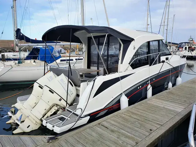 Beneteau Antares 9