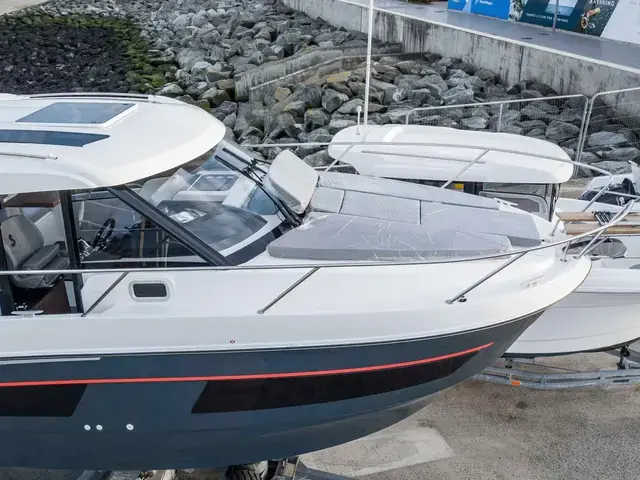 Beneteau Antares 9