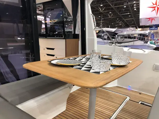 Beneteau Antares 9