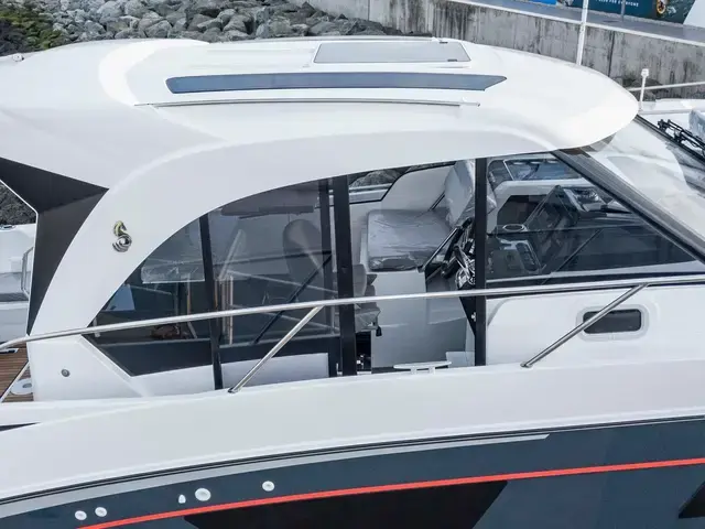 Beneteau Antares 9