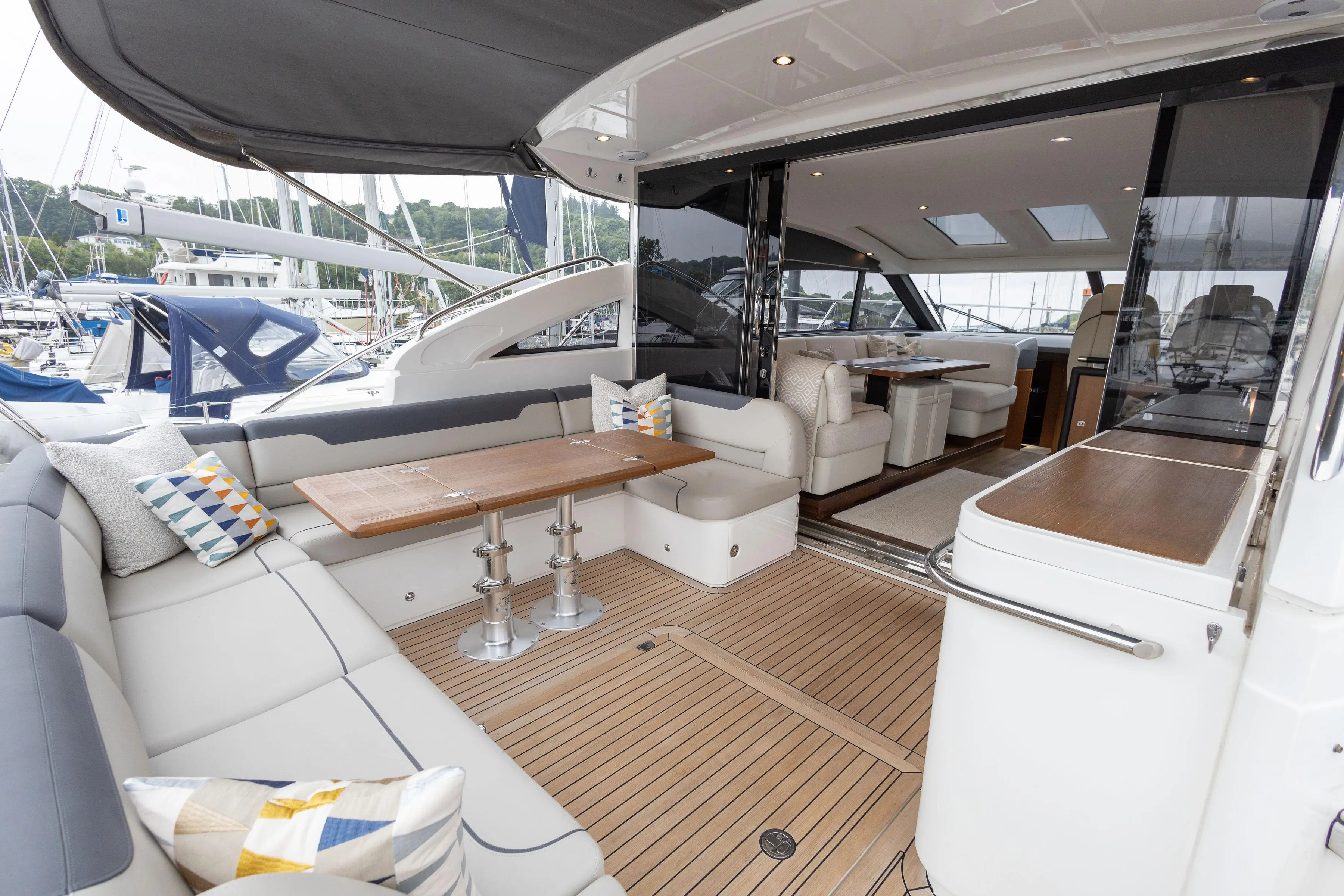 2015 Princess v52