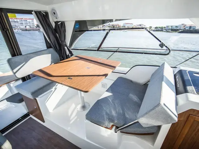 Beneteau Antares 9