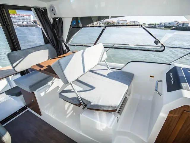 Beneteau Antares 9