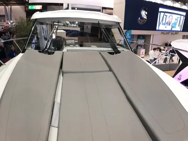 Beneteau Antares 9