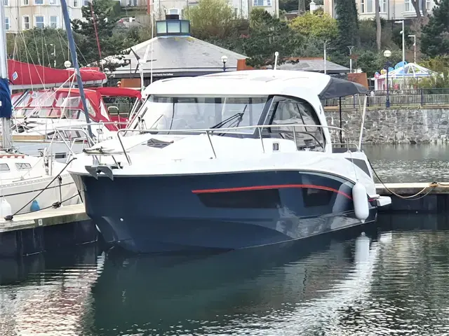 Beneteau Antares 9