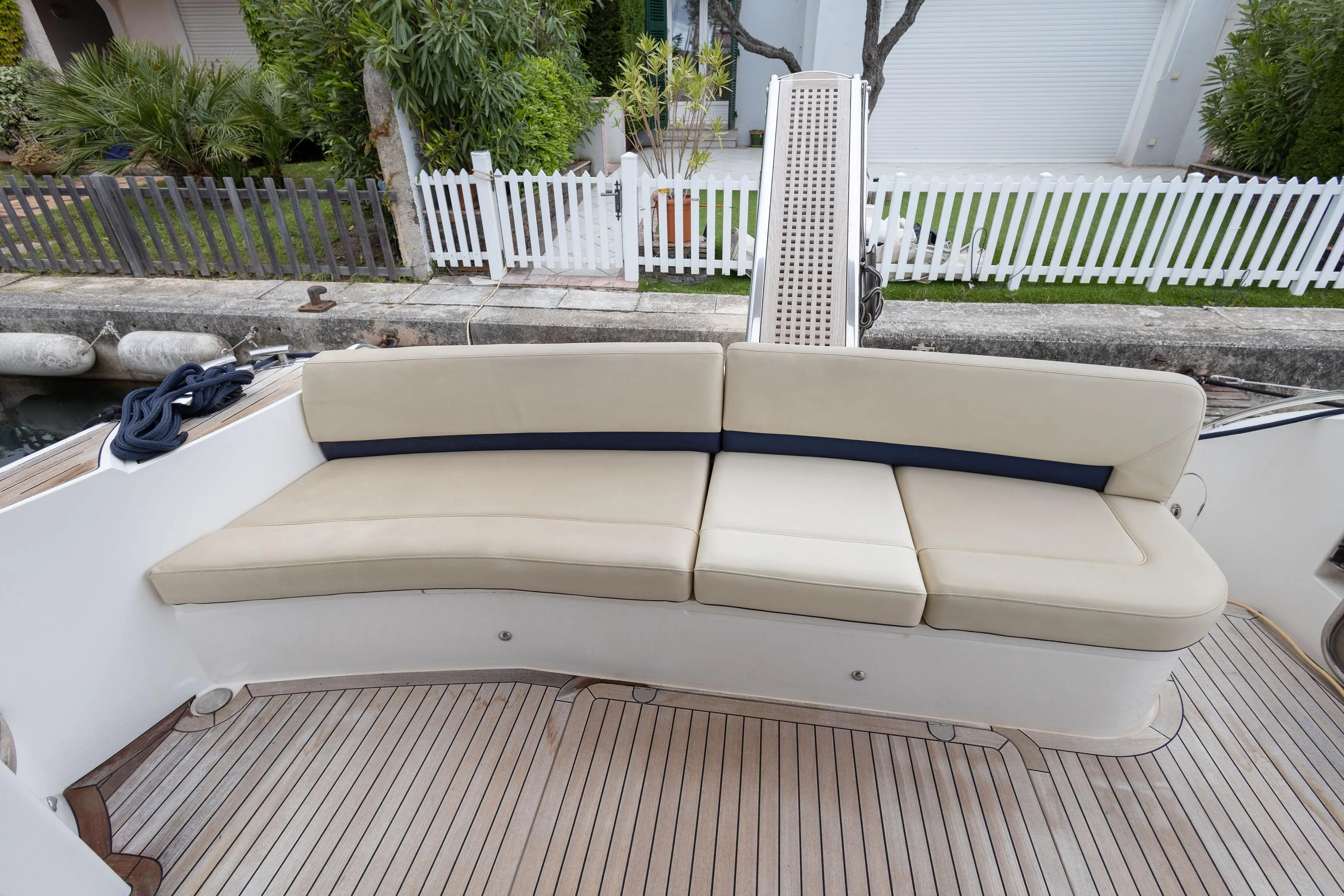 2013 Princess 42 flybridge