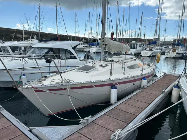 Beneteau First 28