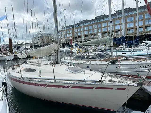 Beneteau First 28